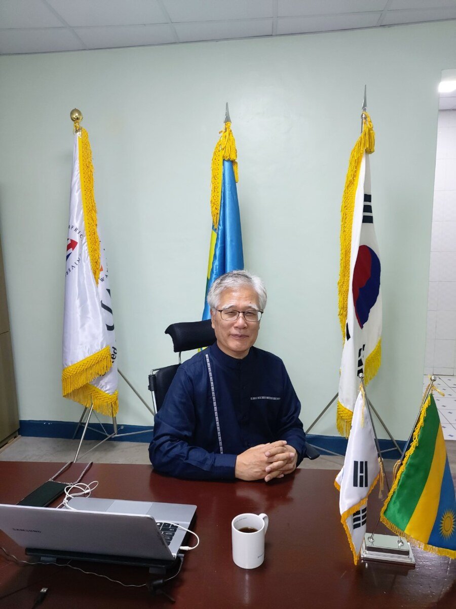 Dr. Lee