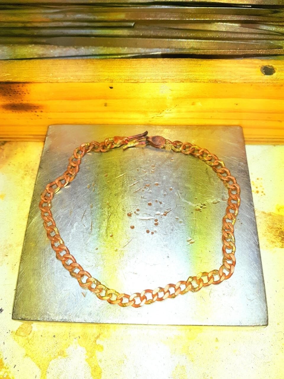 A chain produced by Amani during his internship